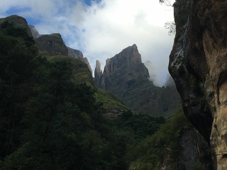 Drakensberg Amphitheatre slackpacking adventure tour_7